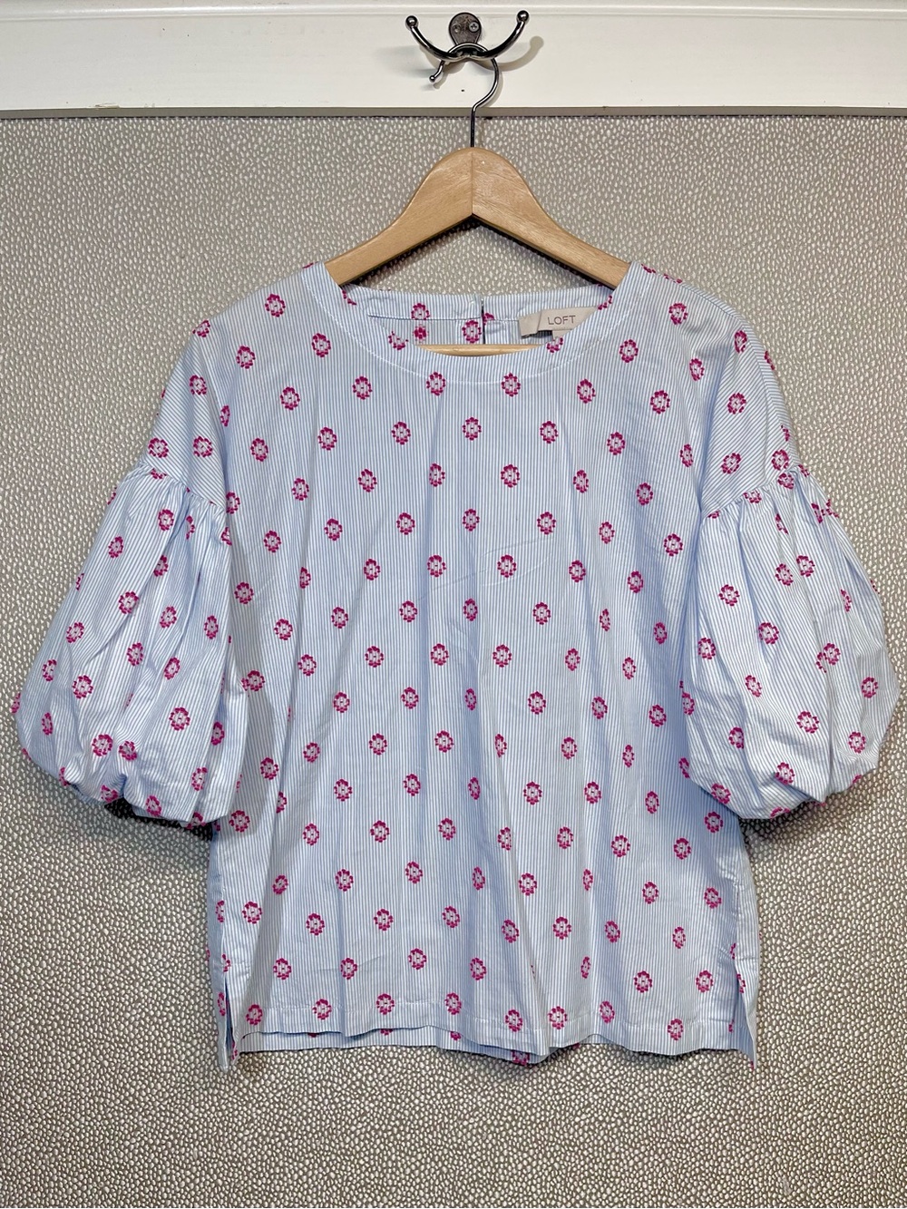 🆕 XS LOFT Blue Stripe Puff-Sleeve Floral Blouse NWT